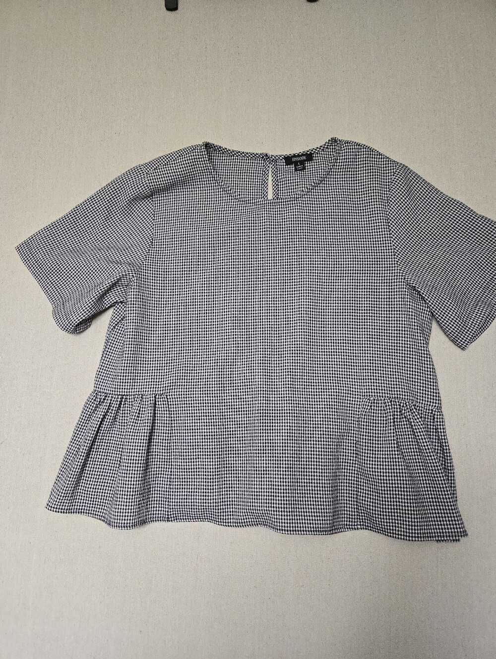 Episode Women's Black & White Gingham Peplum Top